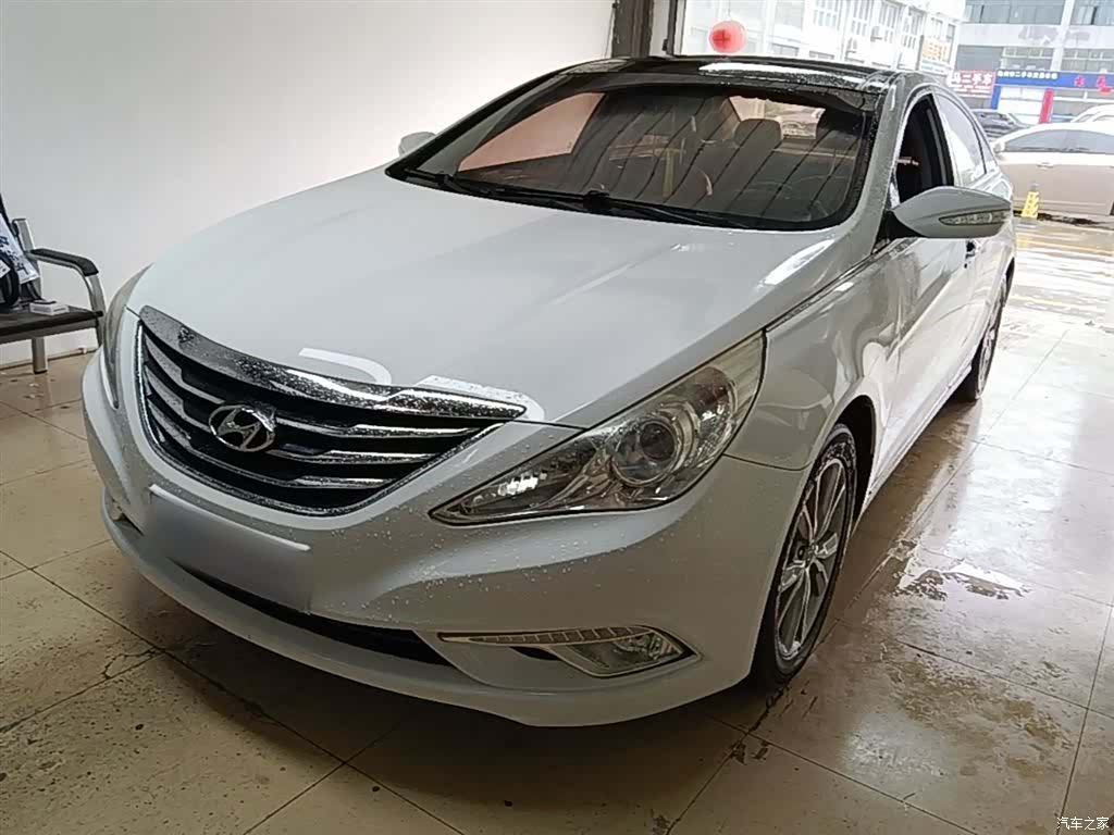 Hyundai Sonata, 2014 1