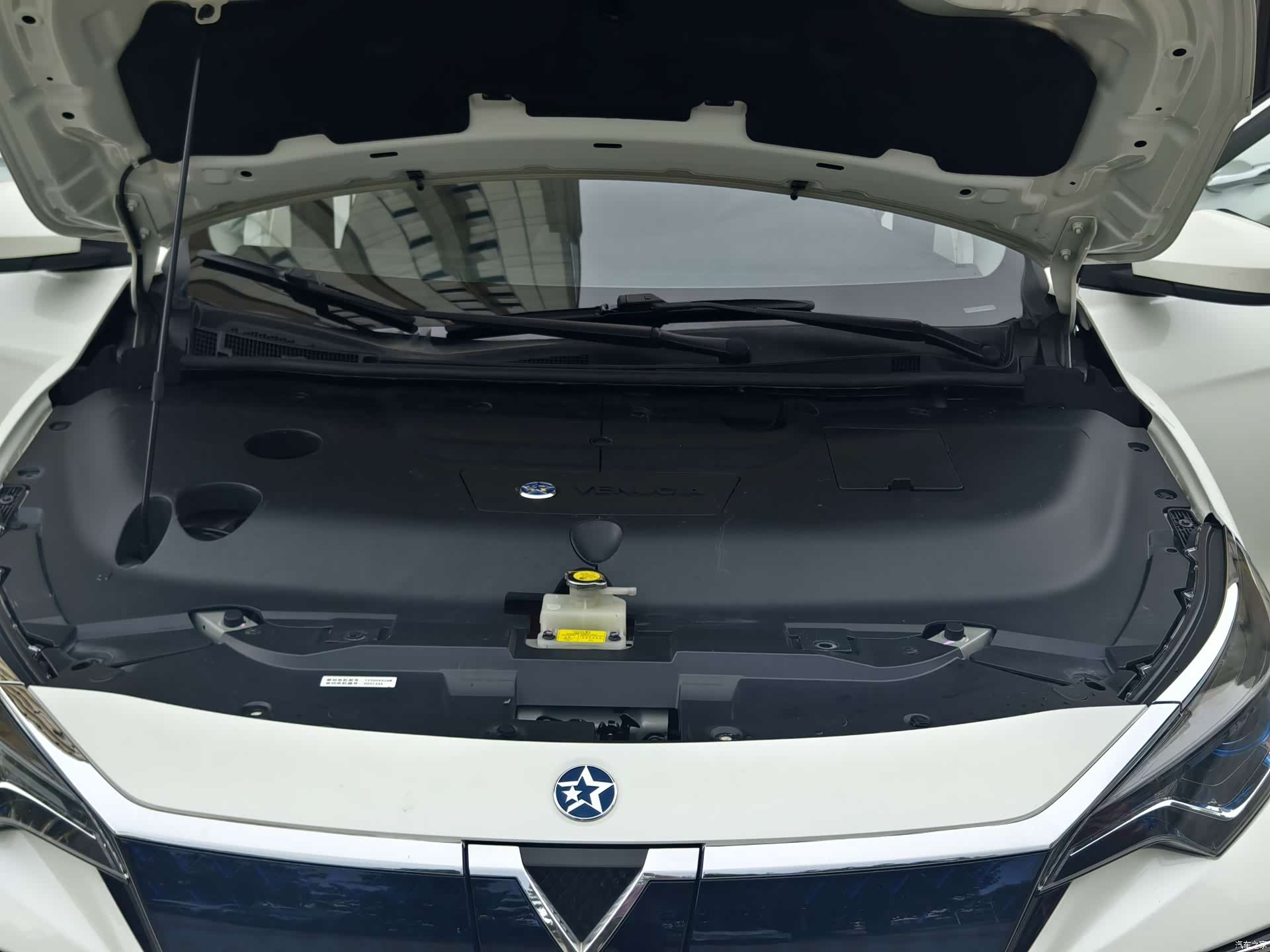 Nissan D60EV, 2022 23