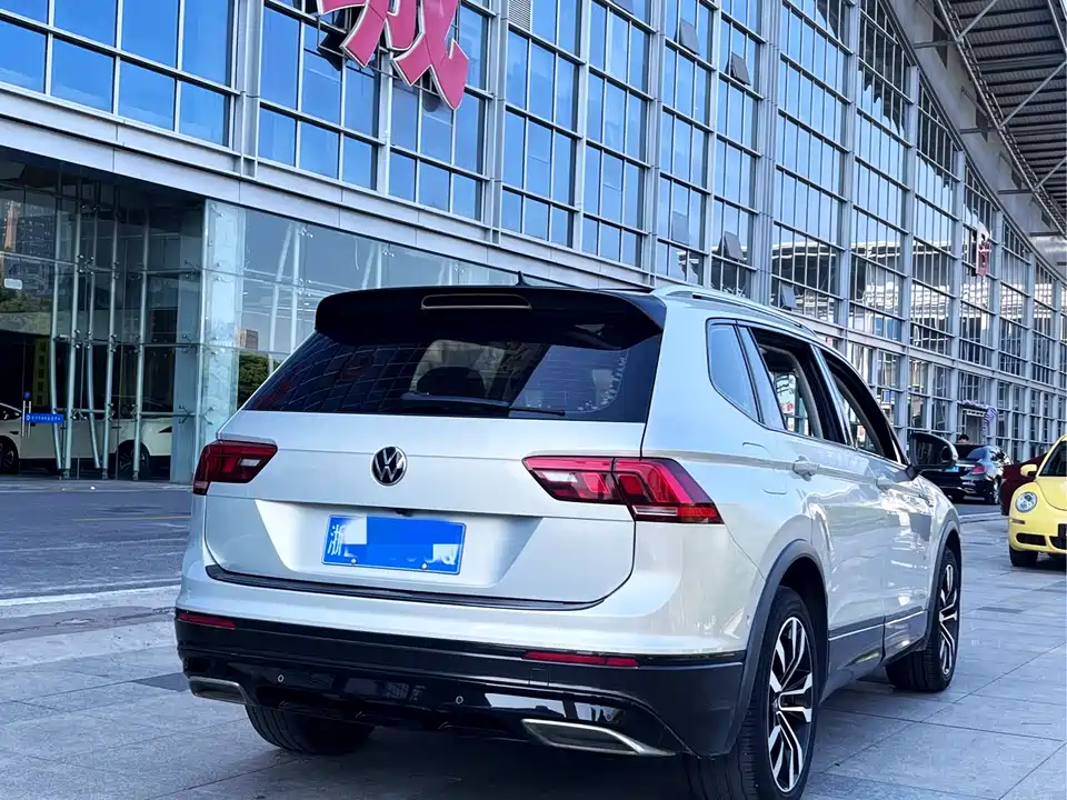 Volkswagen Tiguan L
