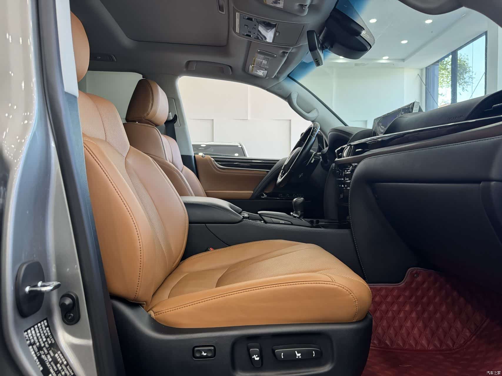 Lexus LX, 2022 9