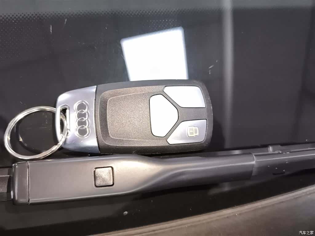 Audi Q5L, 2022 9