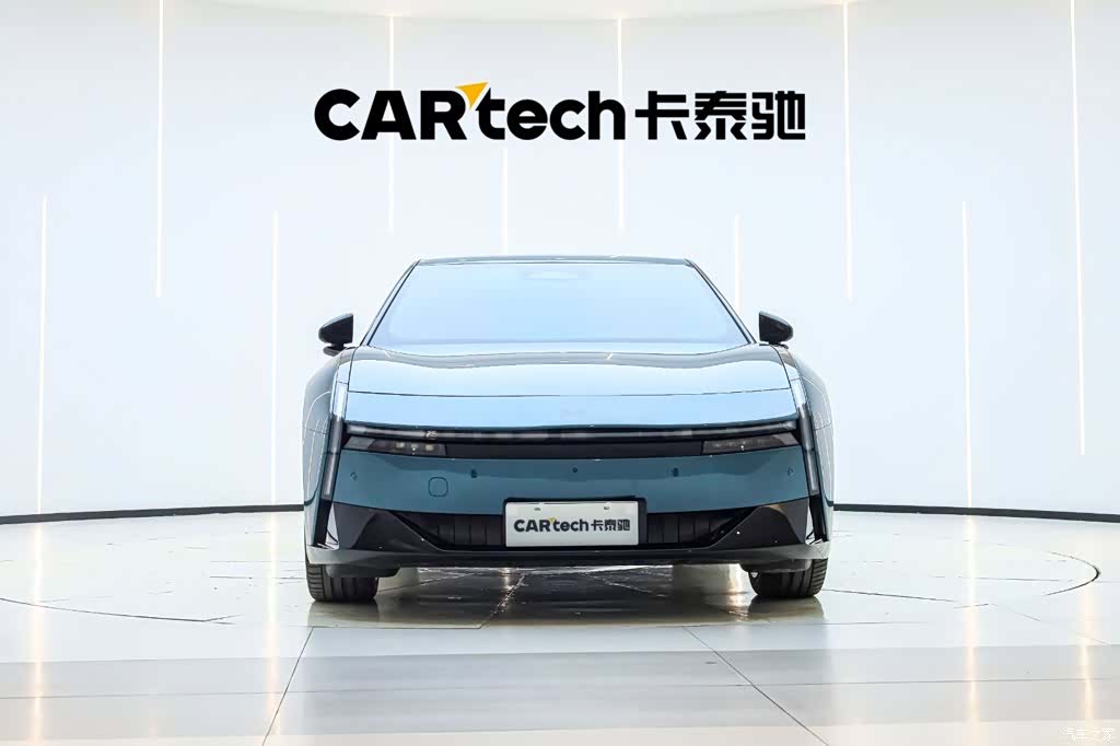 Xpeng P7, 2025 1