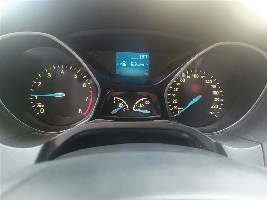 Ford Focus, 2019 4