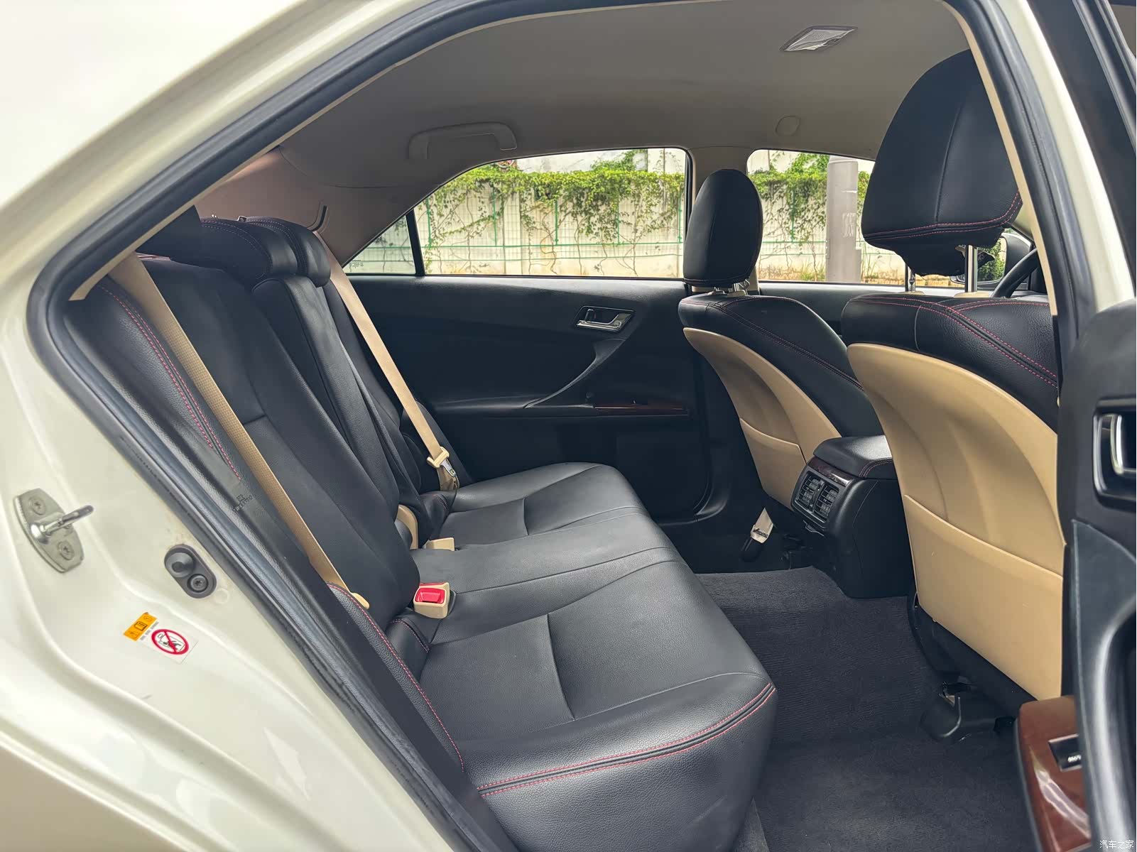 Toyota 2.5S, 2016 13