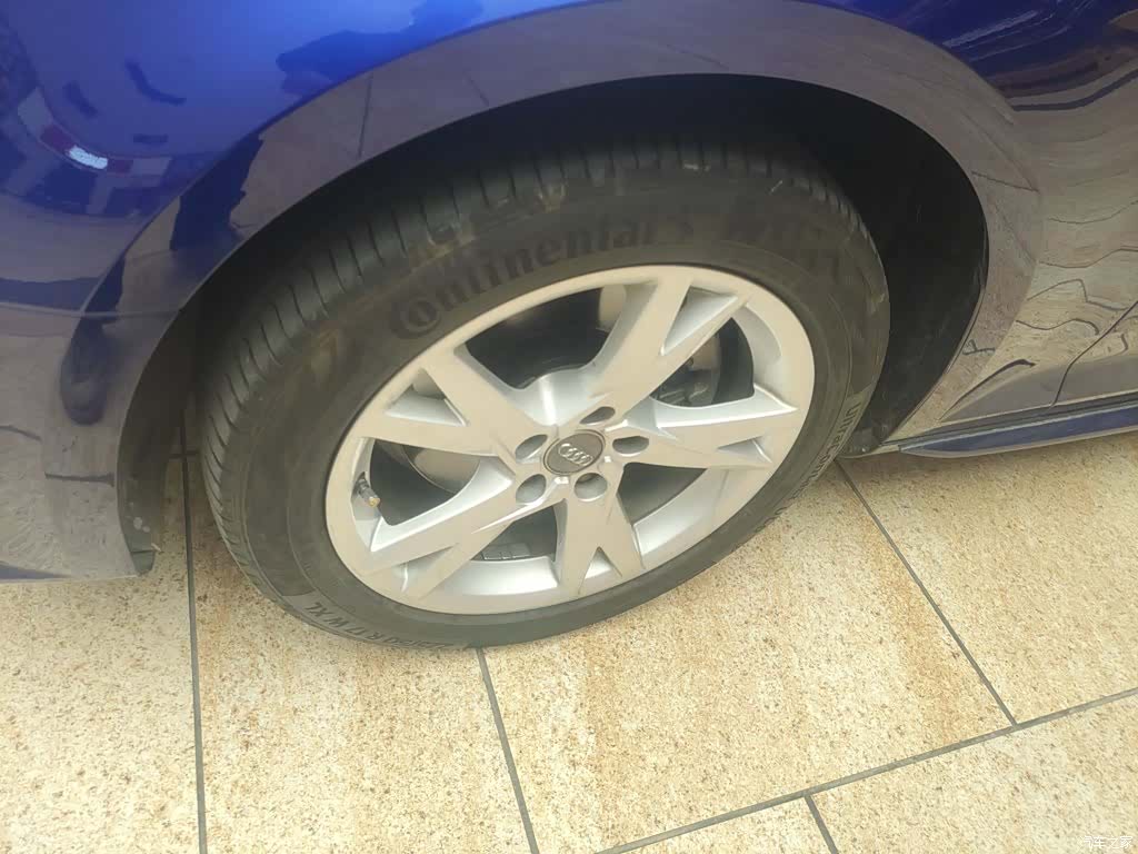 Audi A4L, 2018 25