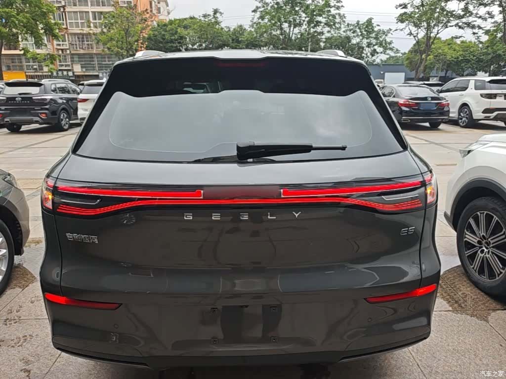 Geely Galaxy E5, 2026 6