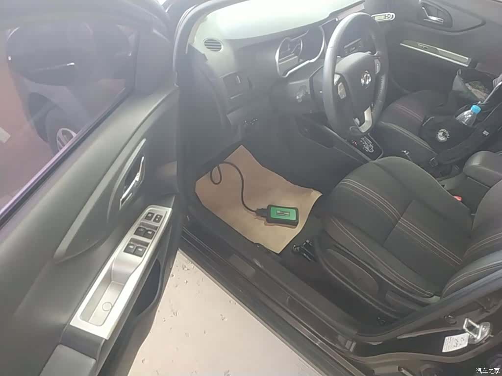DongFeng AX3, 2016 12