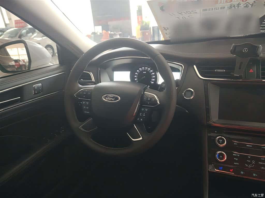 Ford Taurus, 2019 4