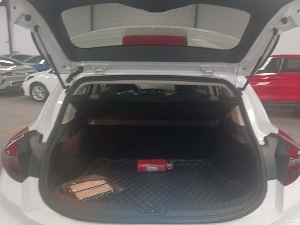 Geely Emgrand, 2021 19
