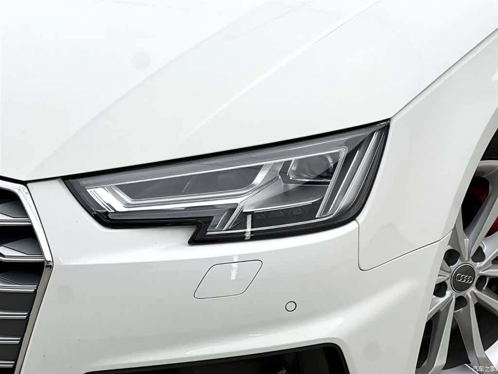 Audi A4L, 2019 15