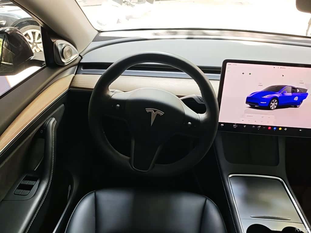 Tesla Model Y, 2022 11