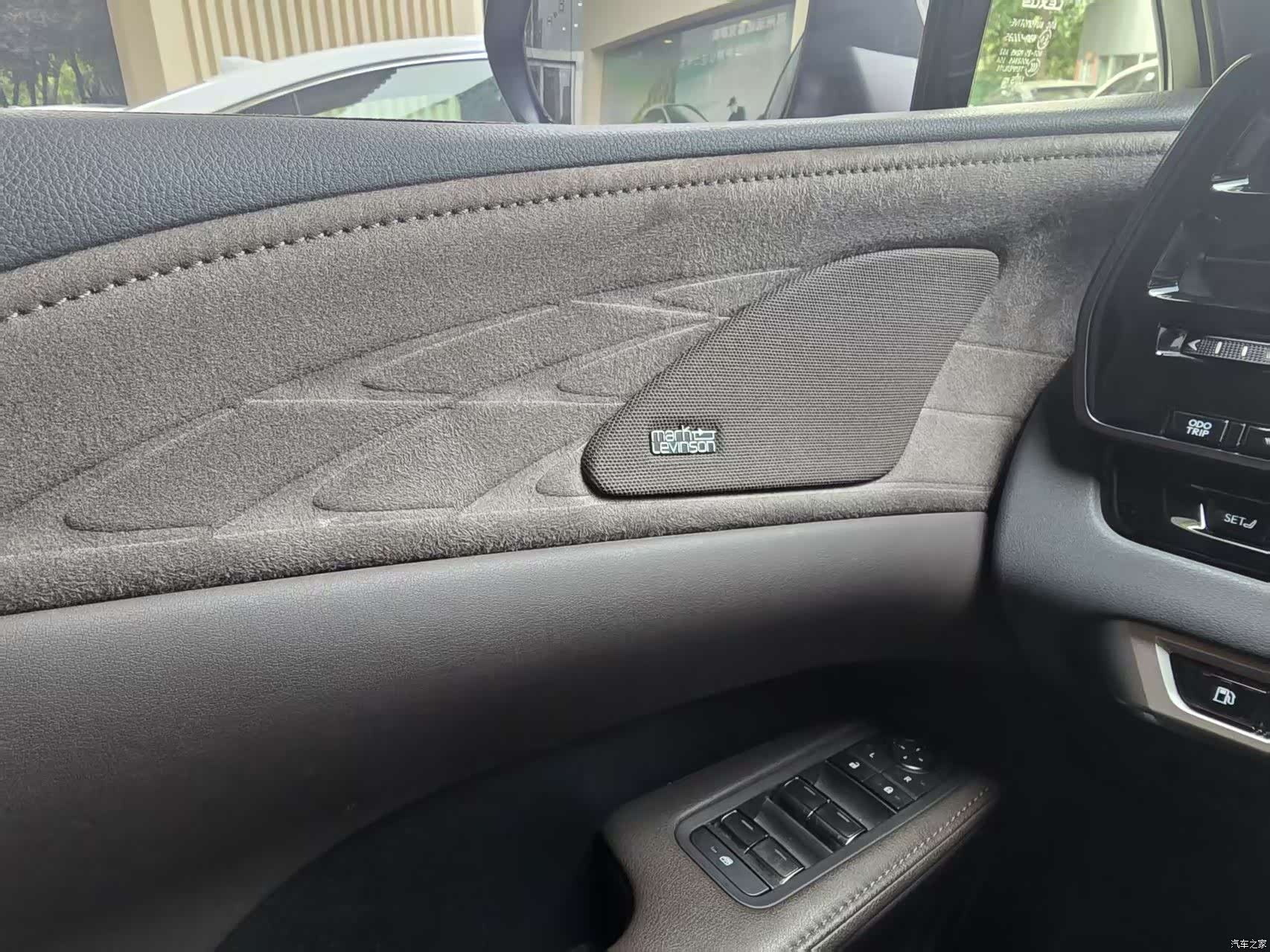 Lexus RX, 2023 9