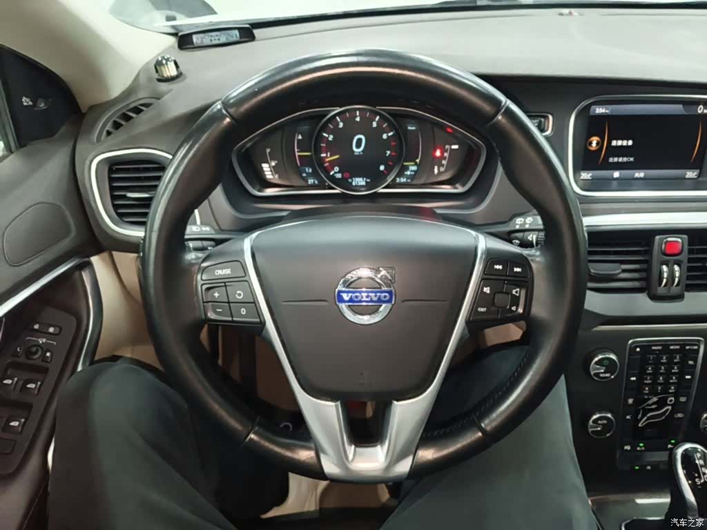 Volvo V40, 2014 7