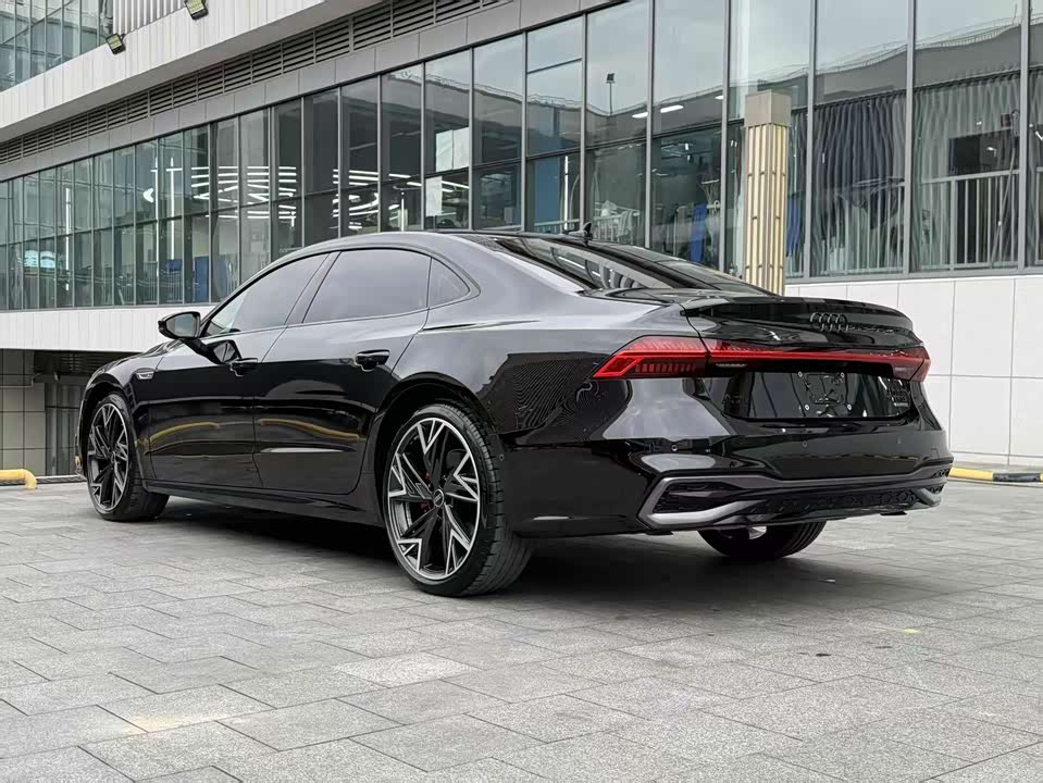 Audi A7L