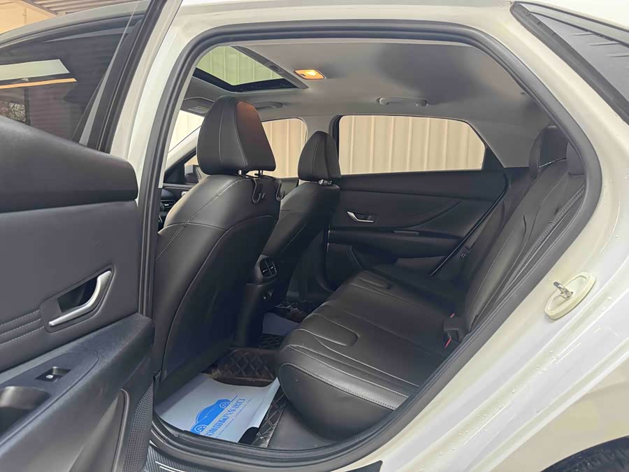 Hyundai Elantra 2022, фото 8