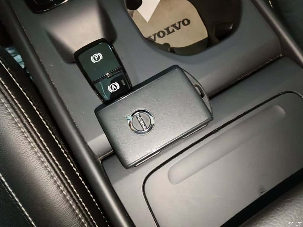 Volvo XC40, 2019 9