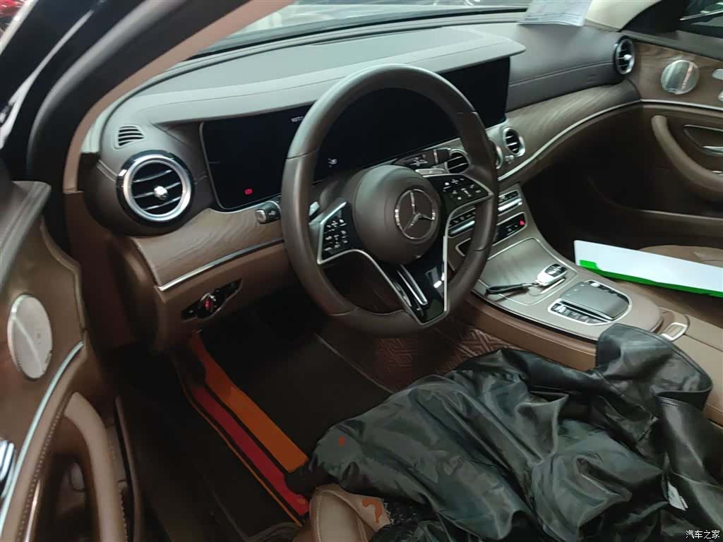 Mercedes-Benz E-Class, 2022 16