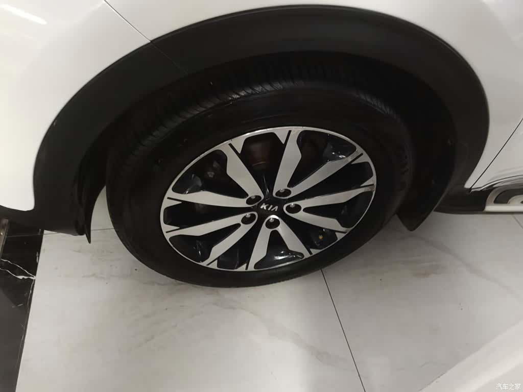 Kia KX5, 2016 24