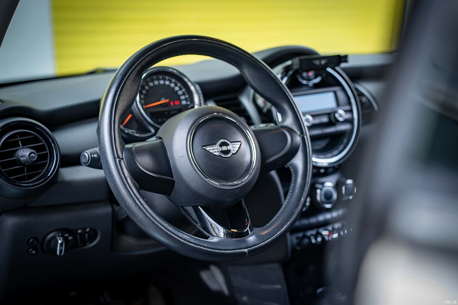 Mini ONE, 2015 10