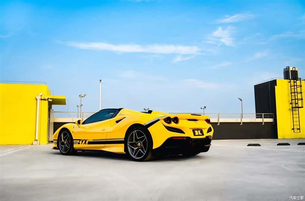 Ferrari F8, 2023 10