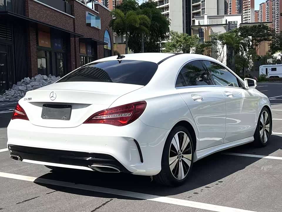 Mercedes-Benz CLA