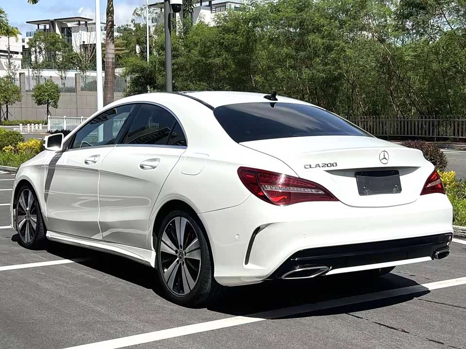 Mercedes-Benz CLA
