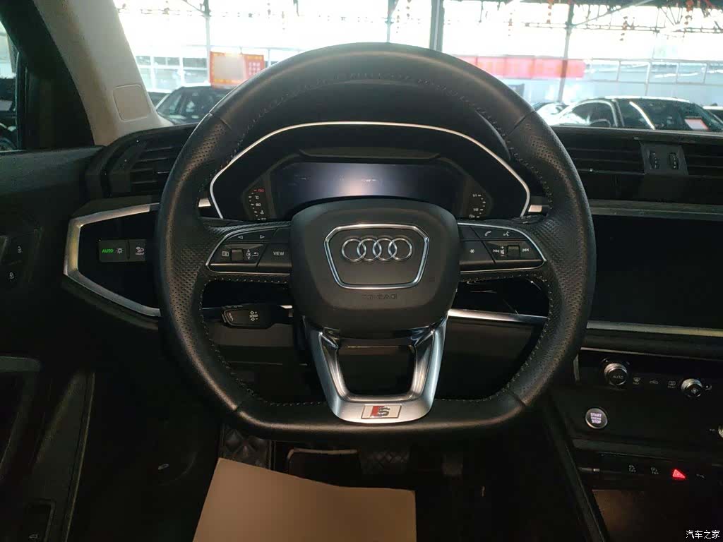 Audi Q3, 2021 8