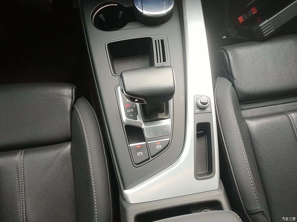Audi A4L, 2022 10