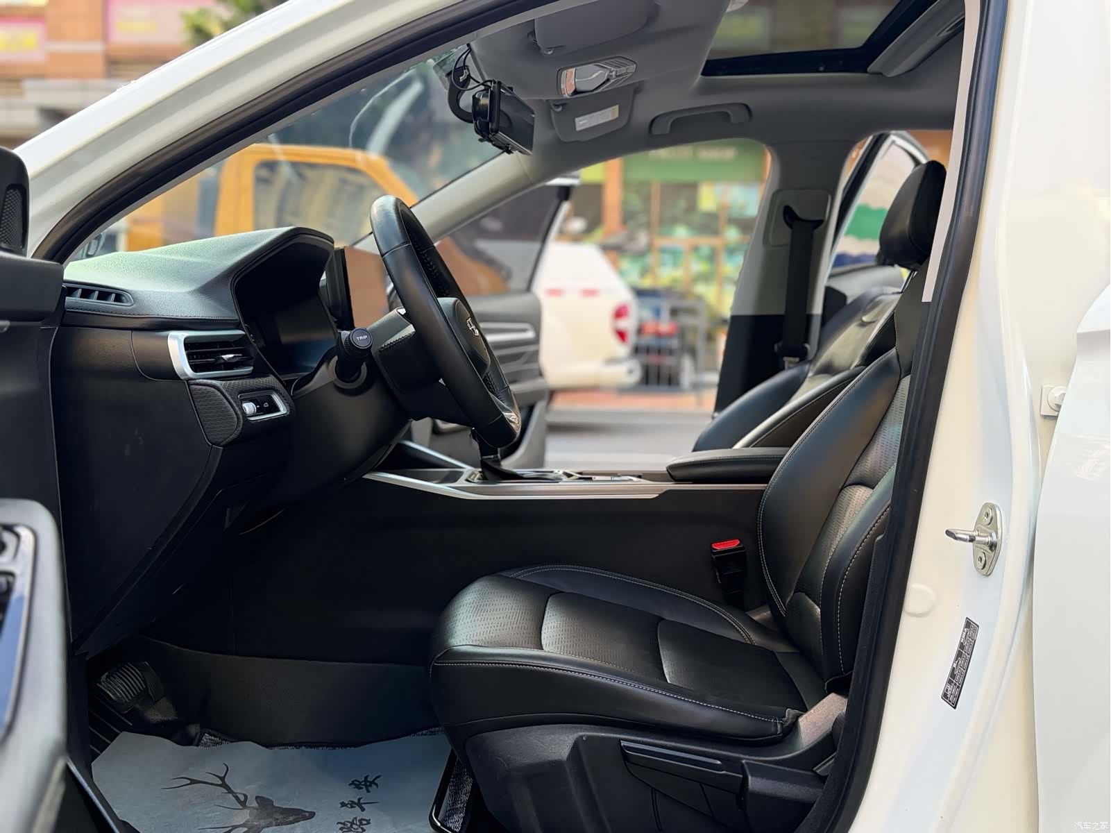 Geely Emgrand, 2022 4