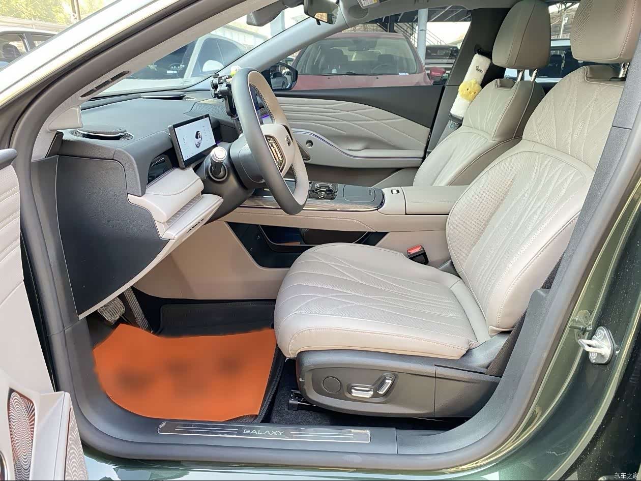 Geely 8, 2025 все фото