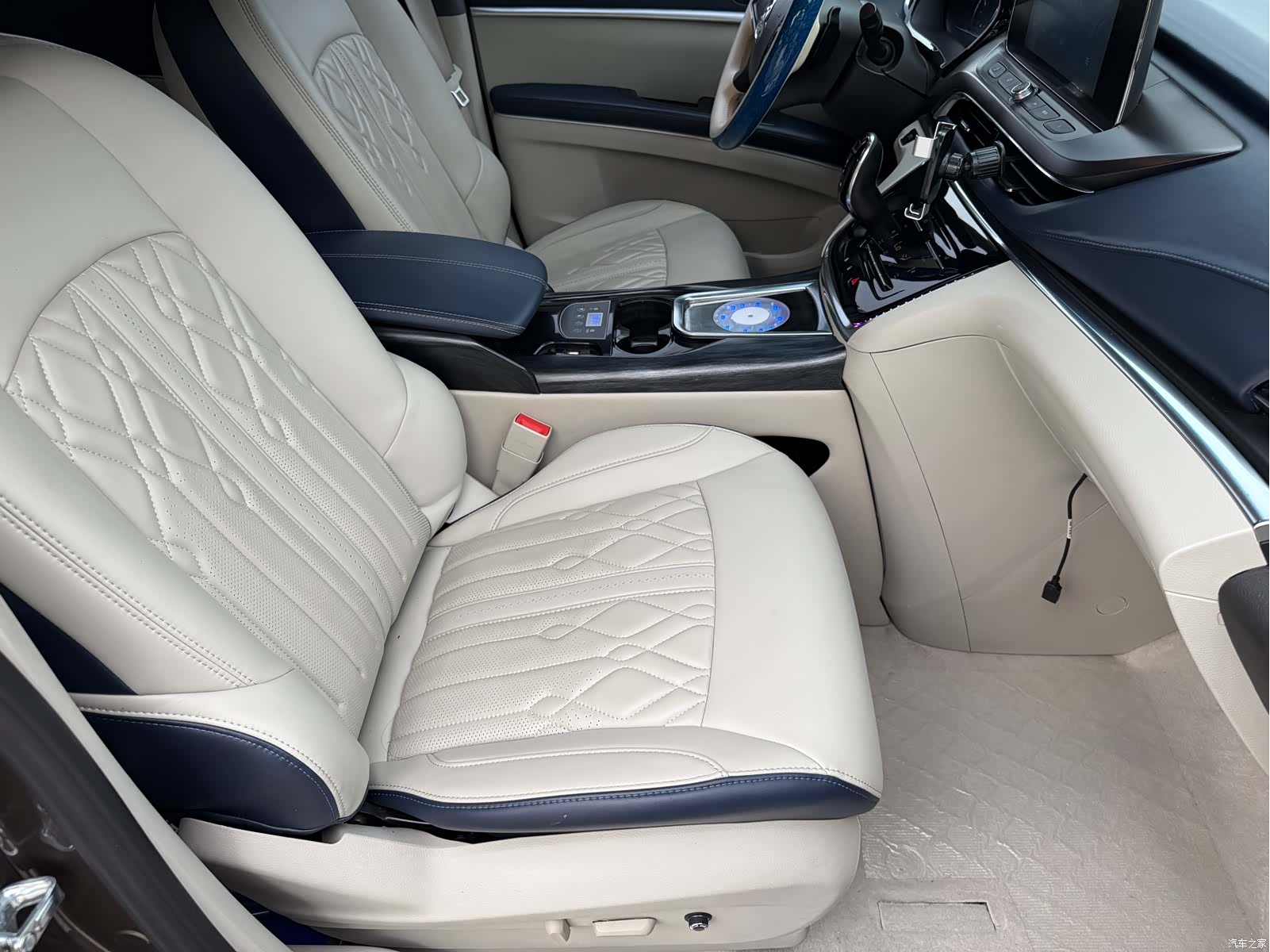 Buick GL8, 2021 12