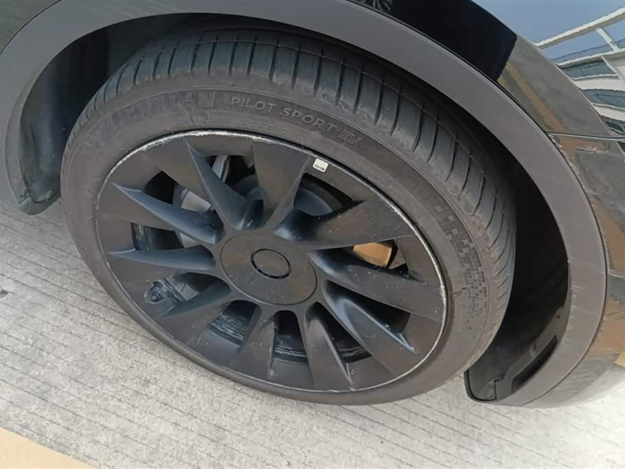 Tesla Model Y Tesla Model Y