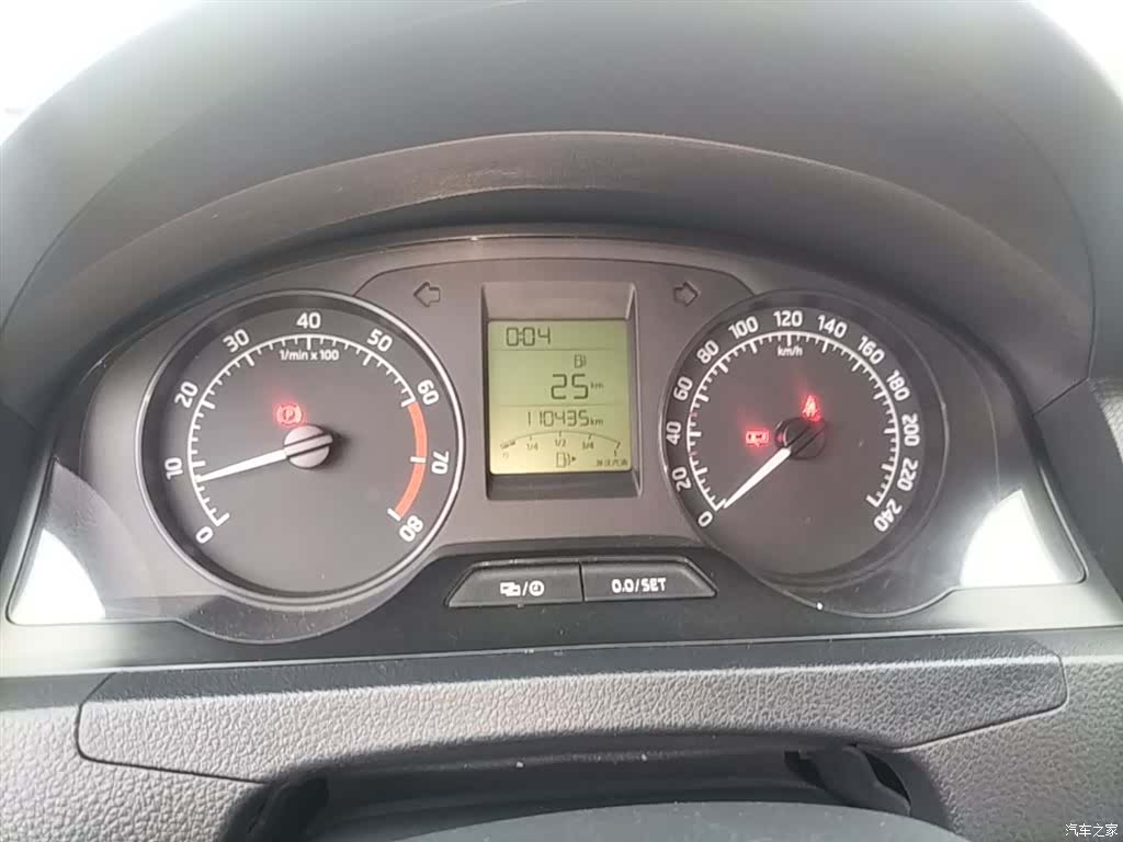 Skoda Rapid, 2017 12