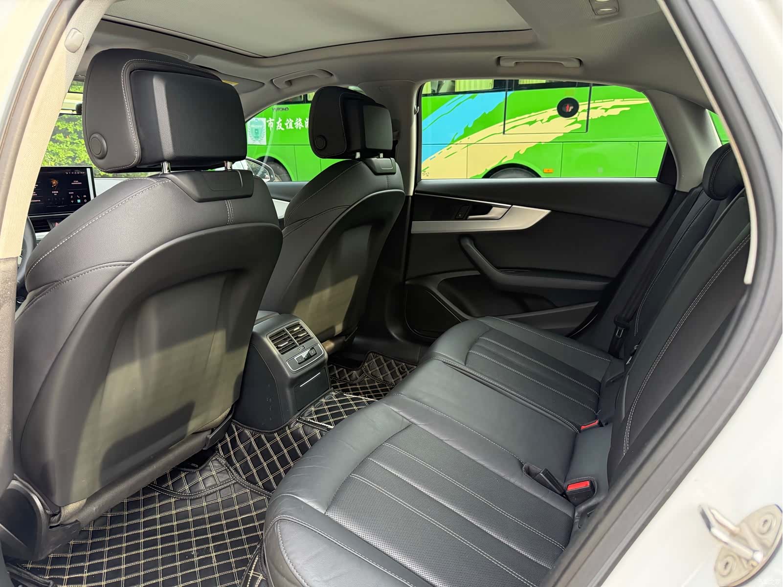 Audi A4L, 2022 9