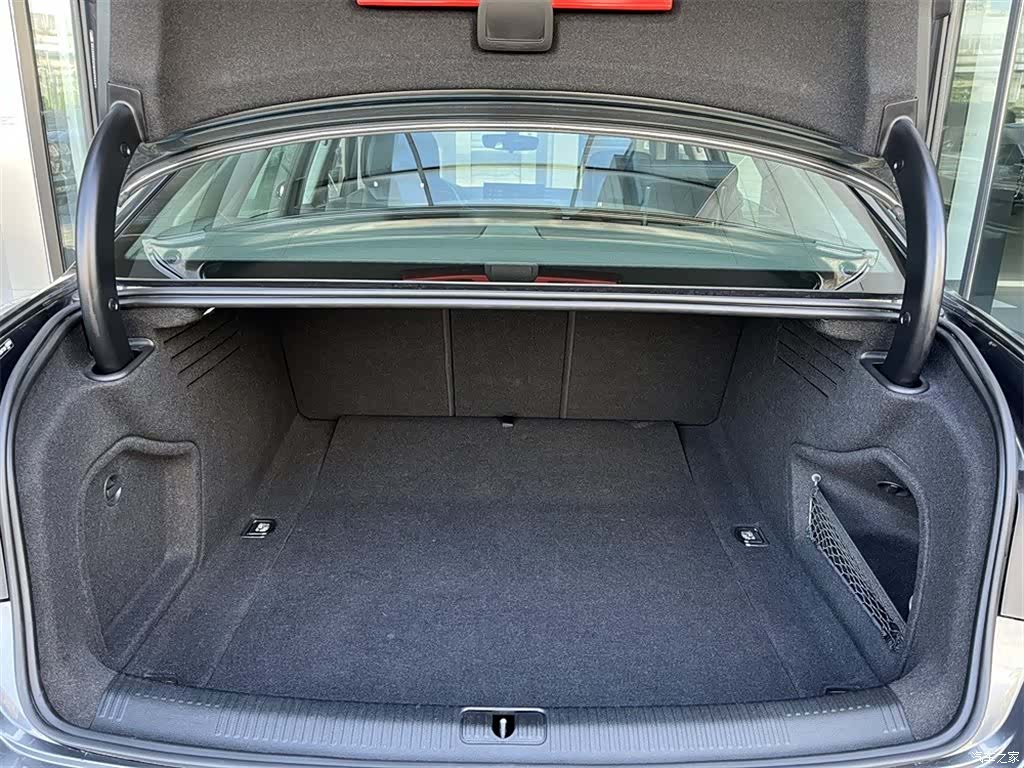 Audi A4L, 2023 9