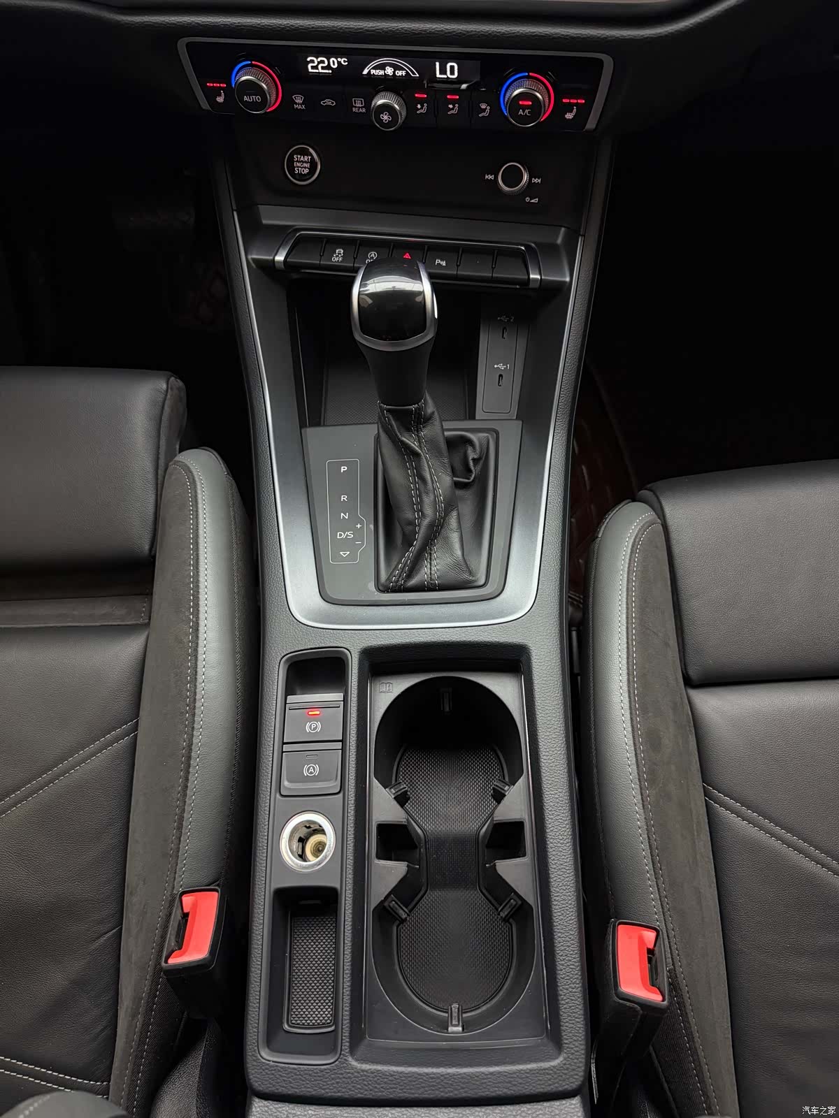 Audi Q3, 2021 11