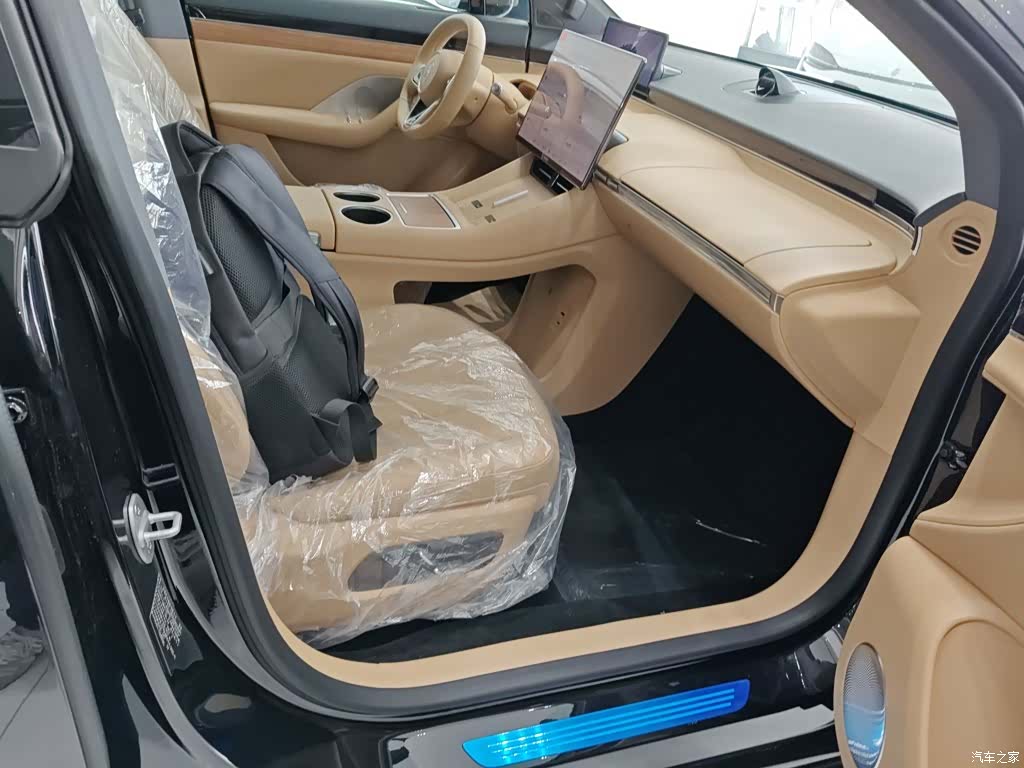 Luxeed R7, 2026 20
