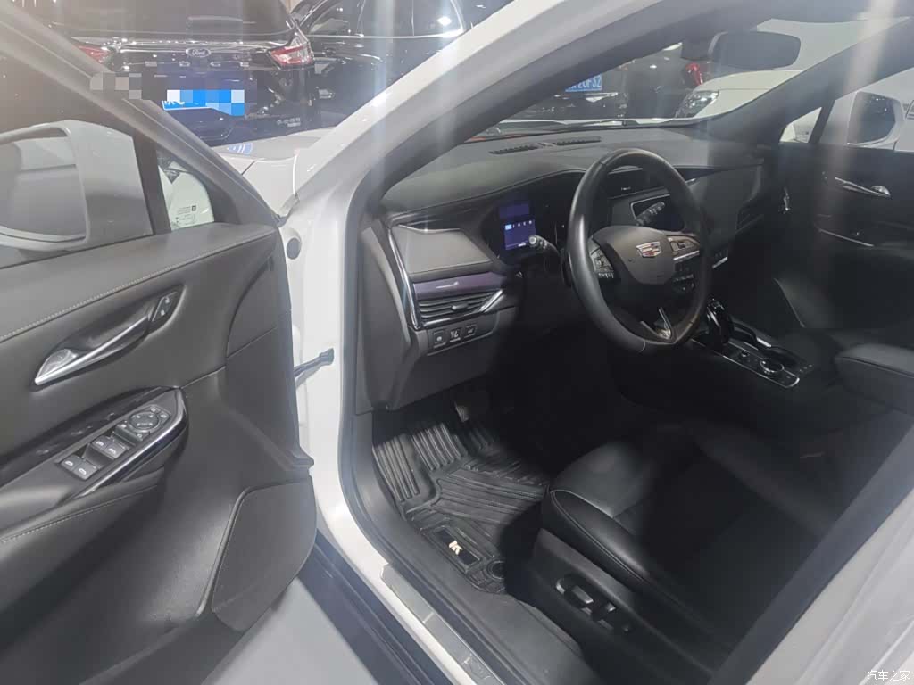 Cadillac XT4, 2023 12