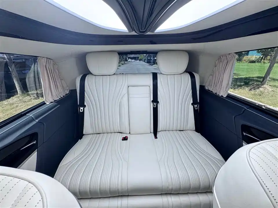 Mercedes-Benz V-class