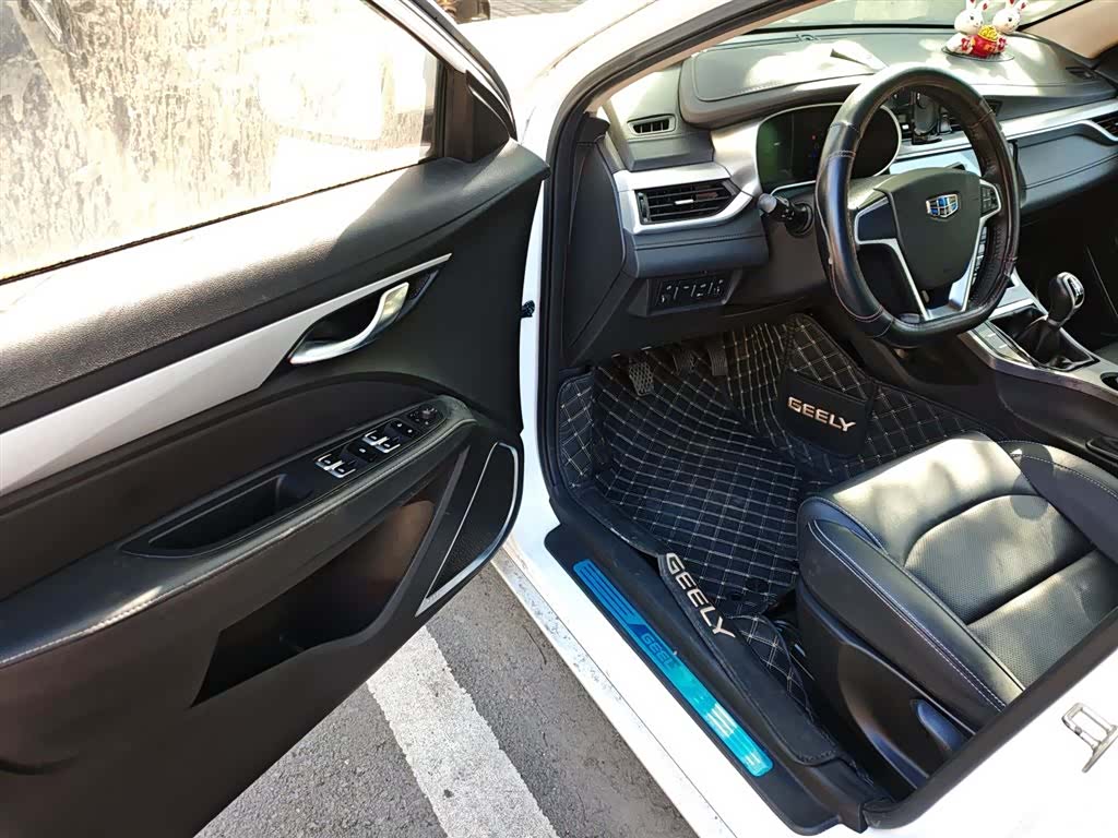 Geely Emgrand, 2018 13