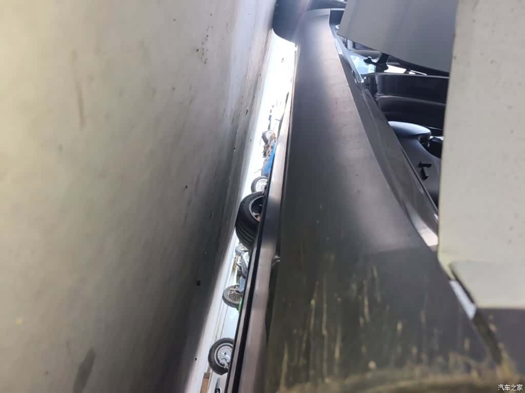 Tesla Model Y, 2024 21