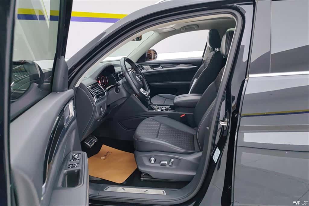 Volkswagen Teramont X, 2021 9