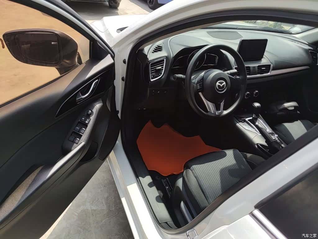 Mazda Mazda3, 2016 12