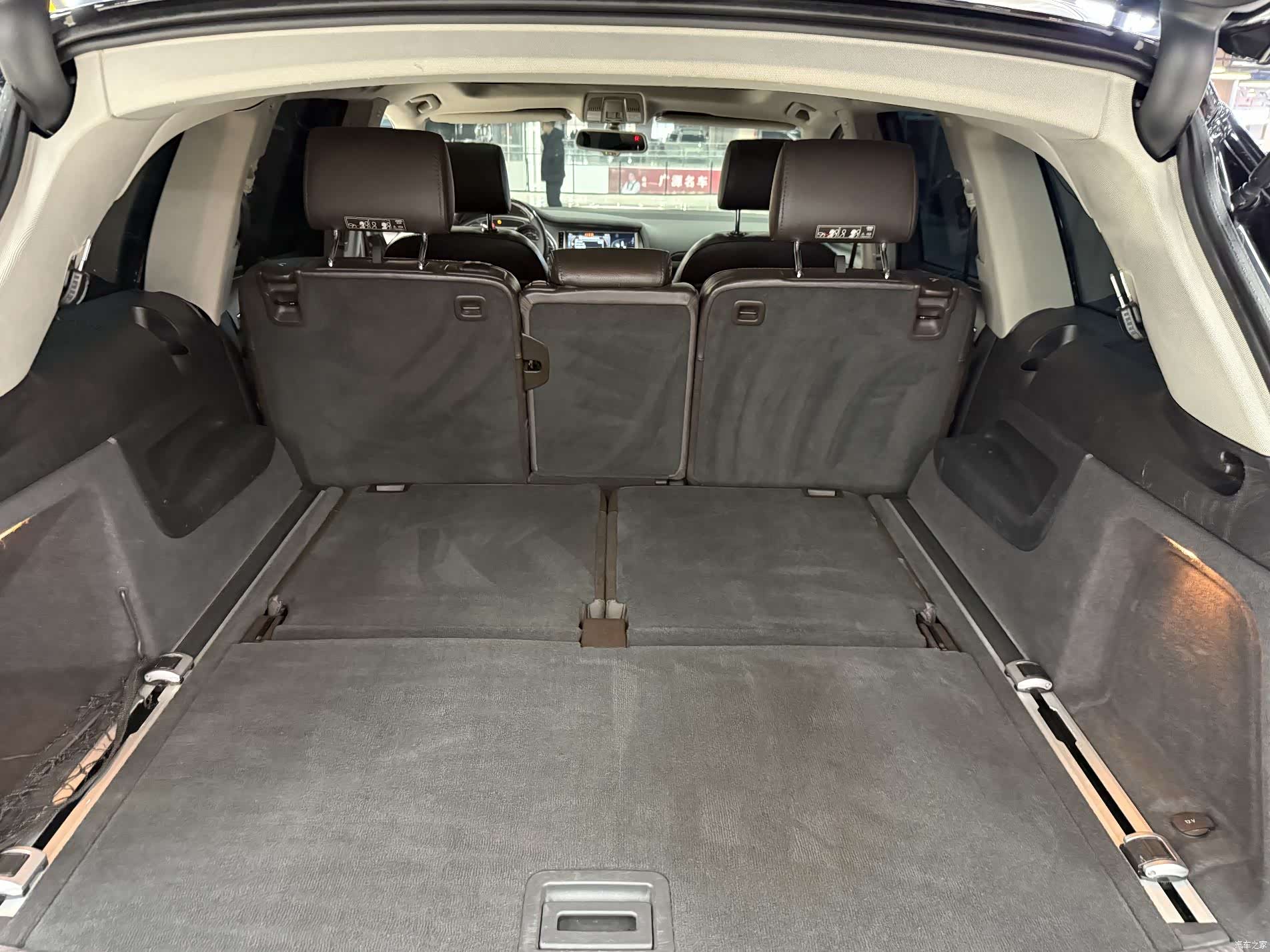 Audi Q7, 2011 21