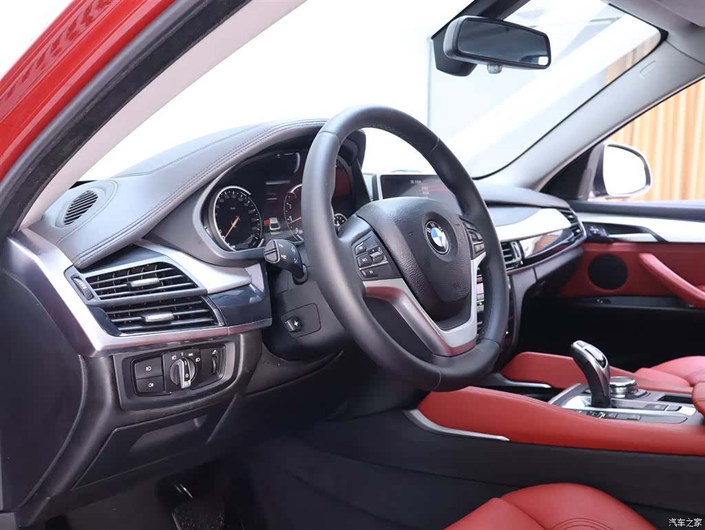 BMW X6, 2018 11