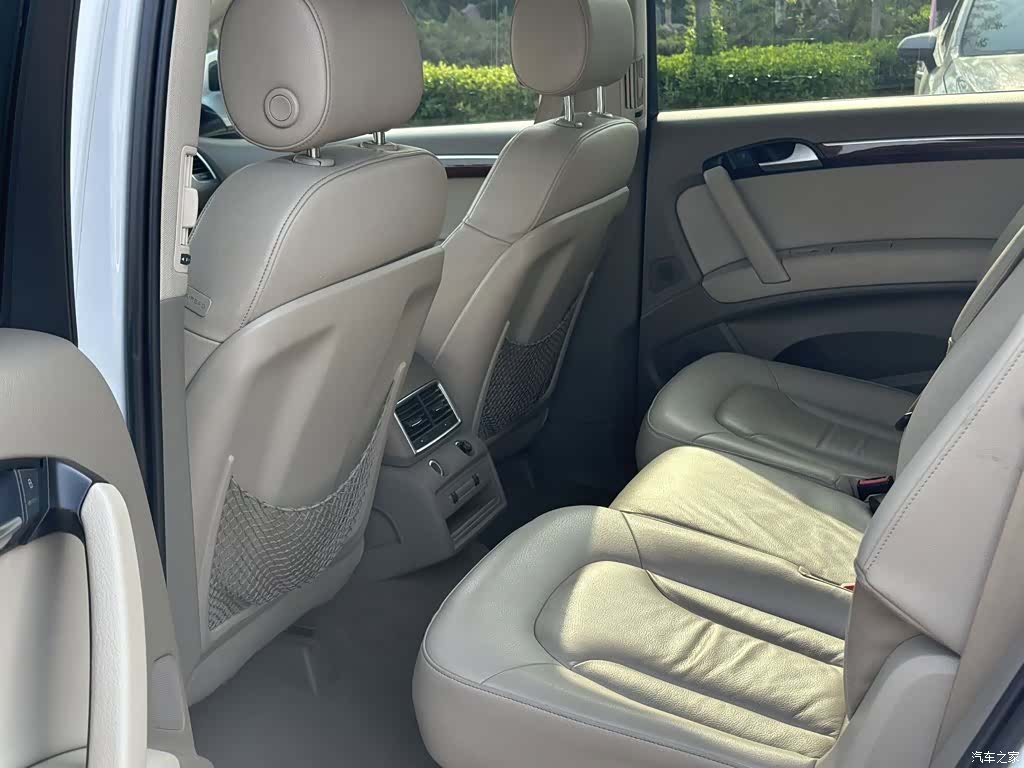 Audi Q7, 2014 8
