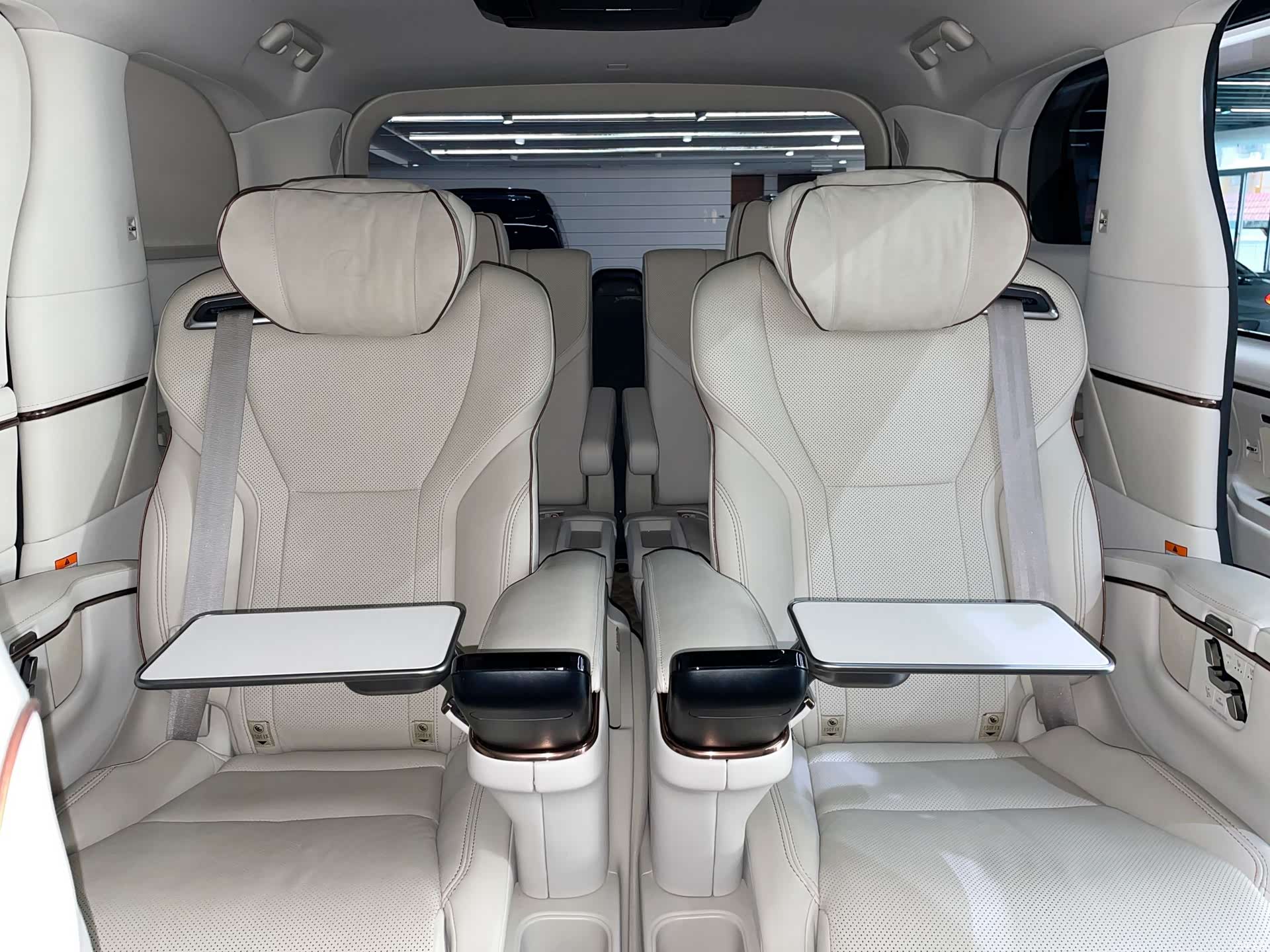Lexus LM, 2024 12