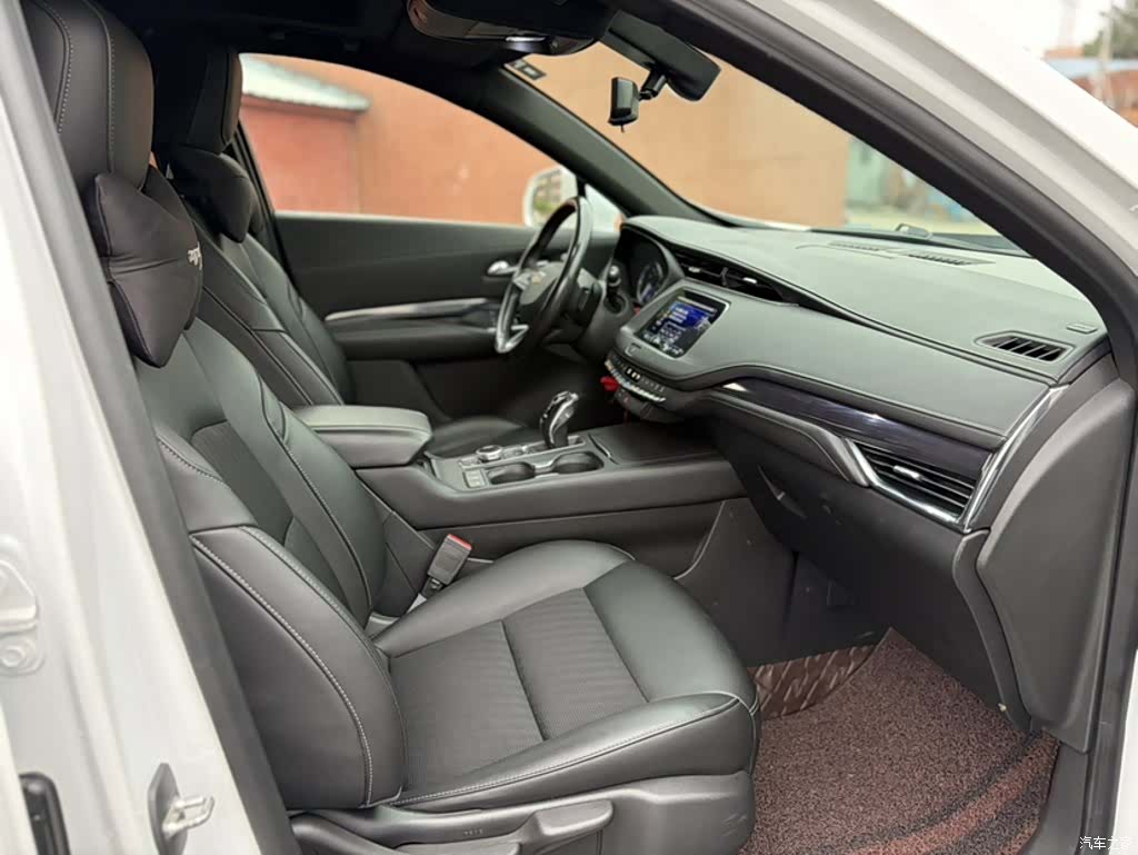 Cadillac XT4, 2019 4