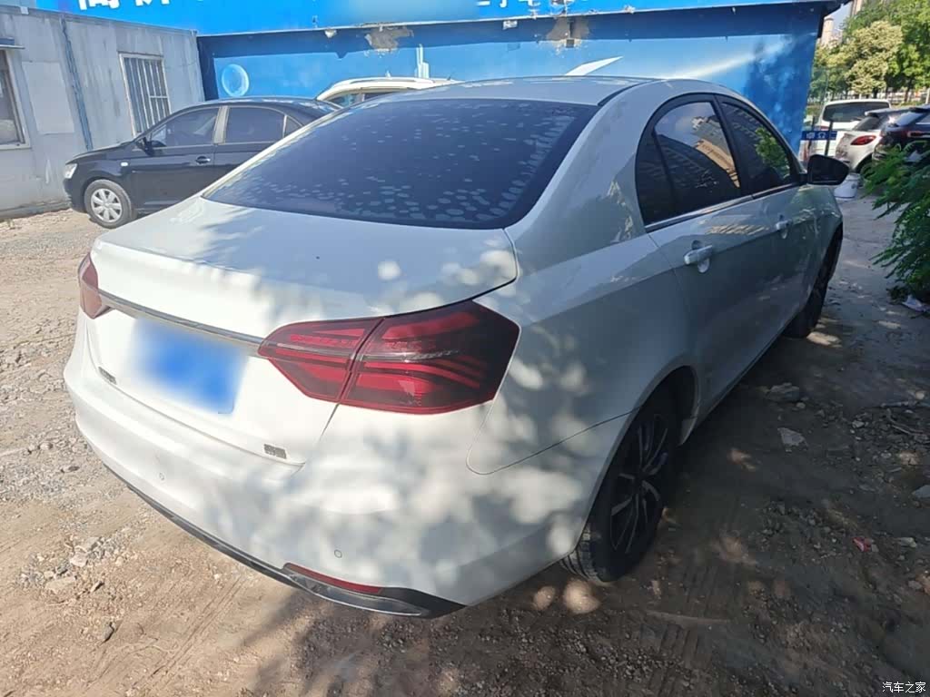 Geely Emgrand, 2020 7