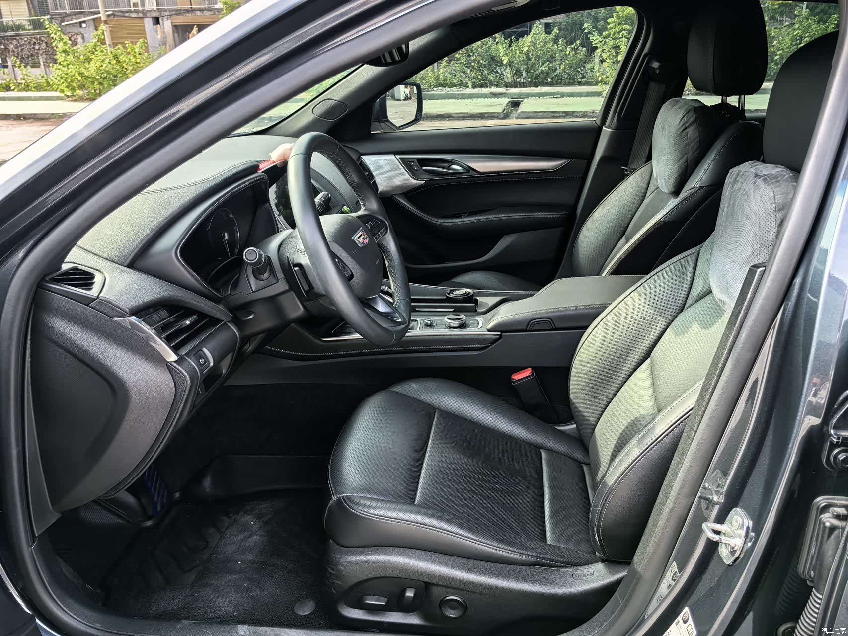 Cadillac CT5, 2021 все фото